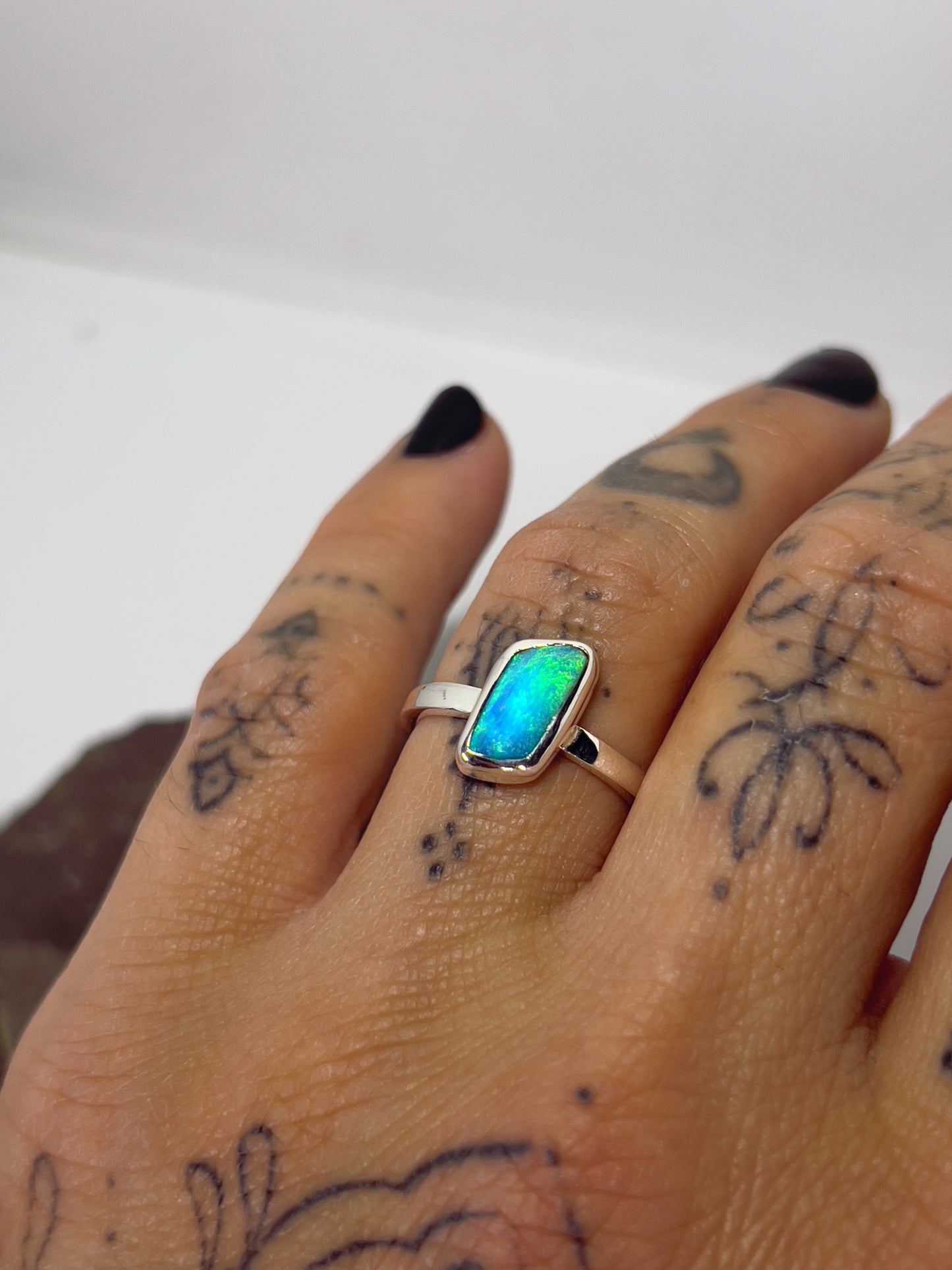 Anillo Ópalo Australiano