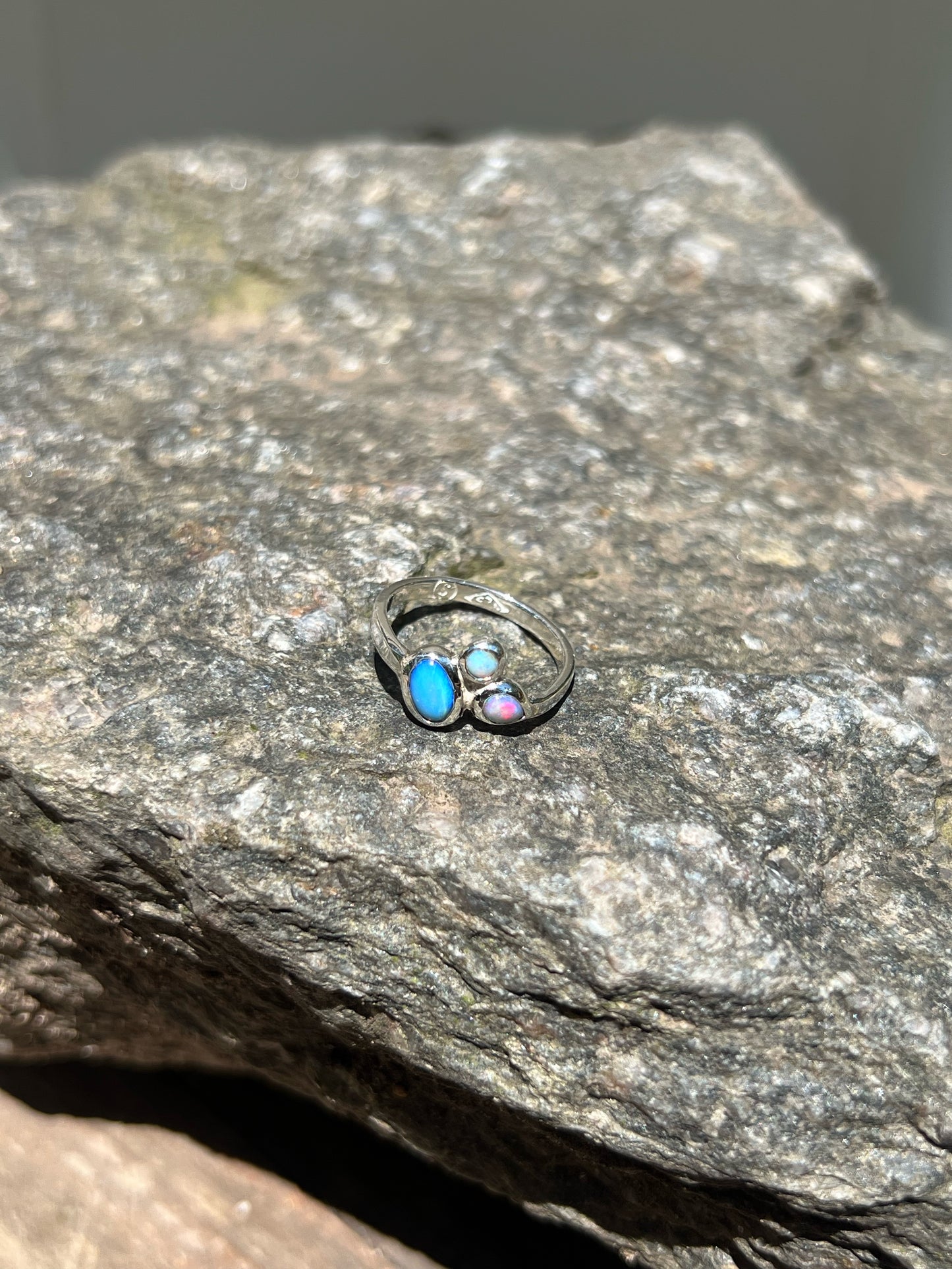 Anillo Multiopalos