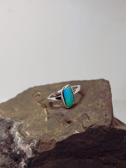 Anillo Ópalo Australiano