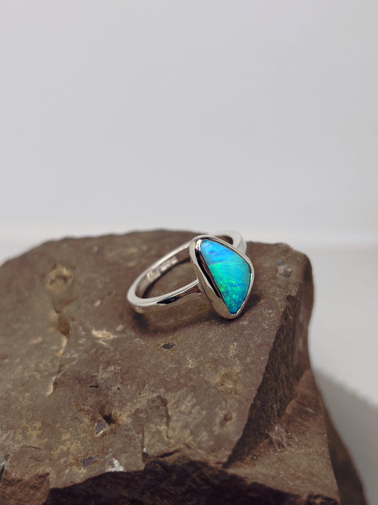 Anillo Ópalo Australiano