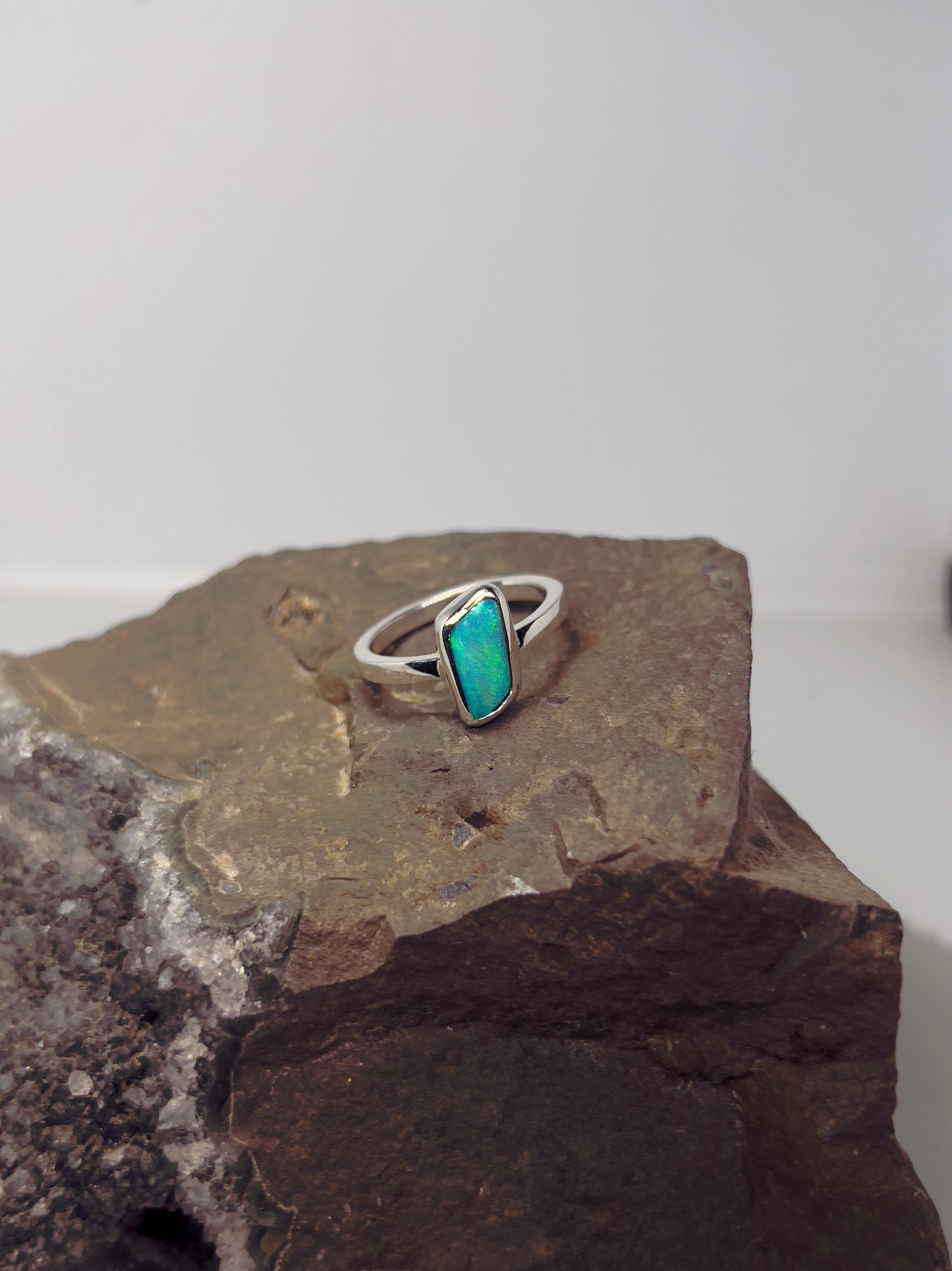 Anillo Ópalo Australiano