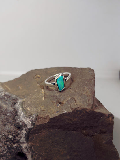 Anillo Ópalo Australiano